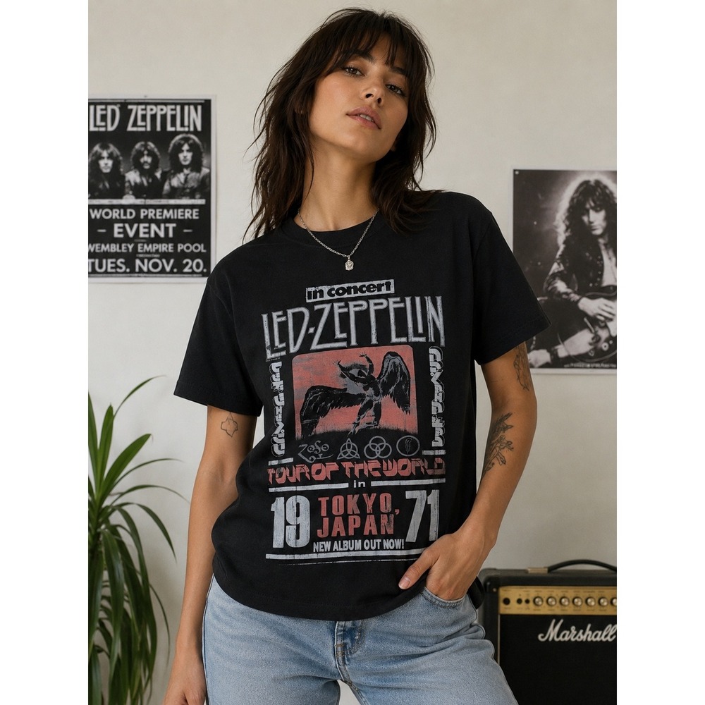 Led Zeppelin Tour of the World Tokyo Japan 1971 Graphic Band T-Shirt Black XS